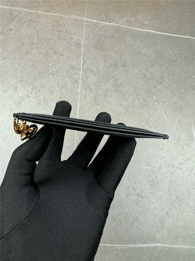 Louis Vuitton Black Gold Textured Taurillon Leather Monogram And Floral Motif Print Card Holder 6