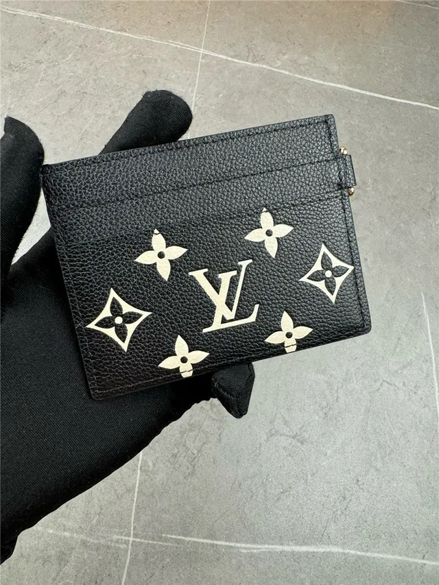 Louis Vuitton Black Gold Textured Taurillon Leather Monogram And Floral Motif Print Card Holder 7