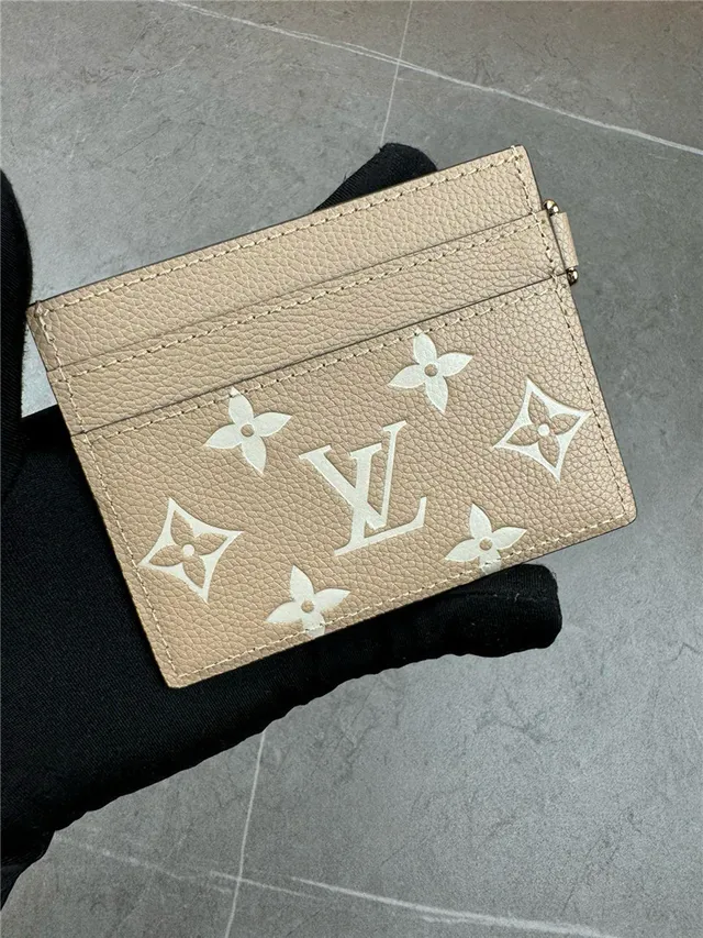 Louis Vuitton Black Gold Textured Taurillon Leather Monogram And Floral Motif Print Card Holder 13