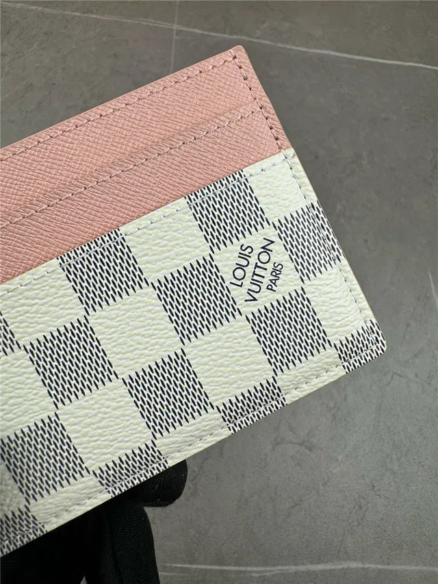 Louis Vuitton Black Gold Textured Taurillon Leather Monogram And Floral Motif Print Card Holder 17