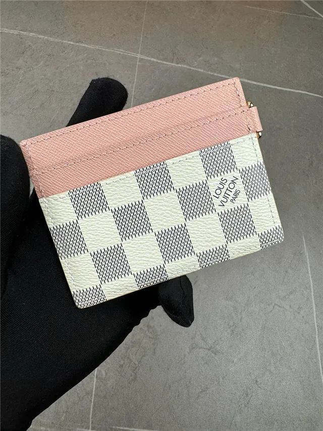Louis Vuitton Black Gold Textured Taurillon Leather Monogram And Floral Motif Print Card Holder 20