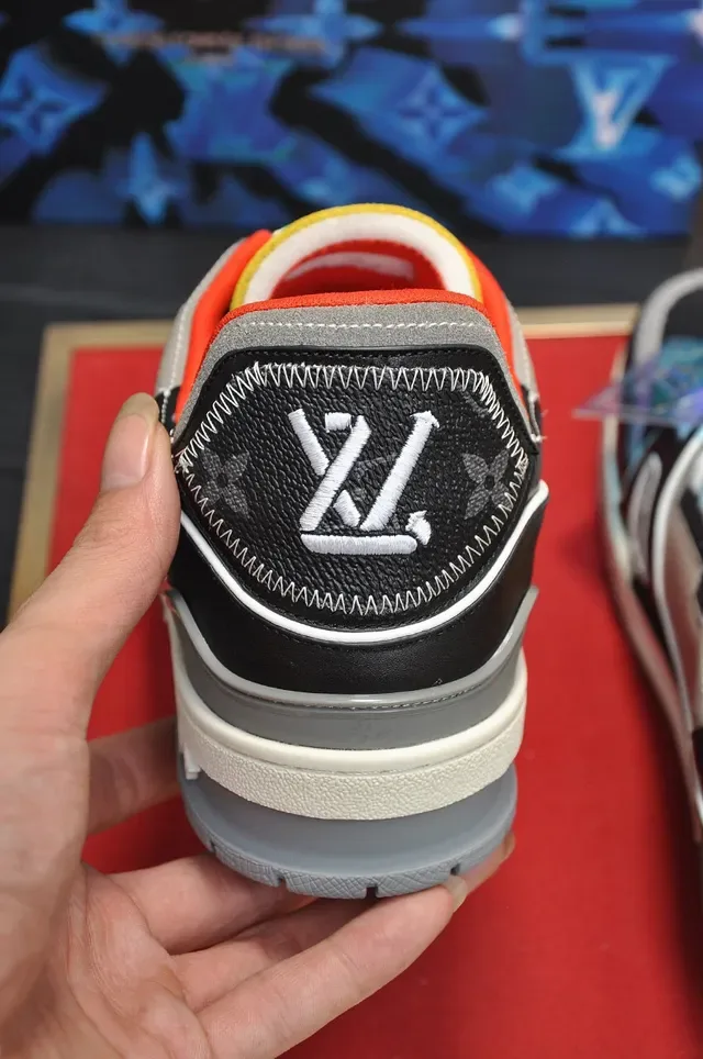 Louis Vuitton Sneakers Lifestyle Noir Multicolore Tige en Cuir et Synthétique en Couches Semelle Intermédiaire Sculptée Multi-Ton 2