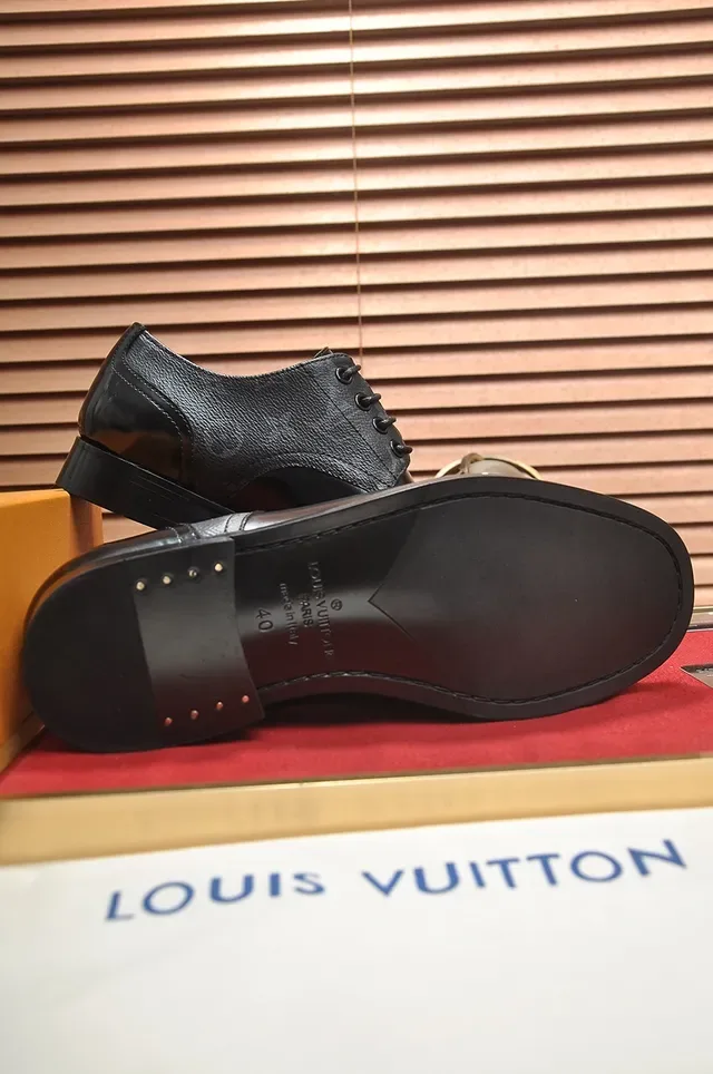 Louis Vuitton Chaussures Oxford Cuir Noir Patenté et Monogram 3