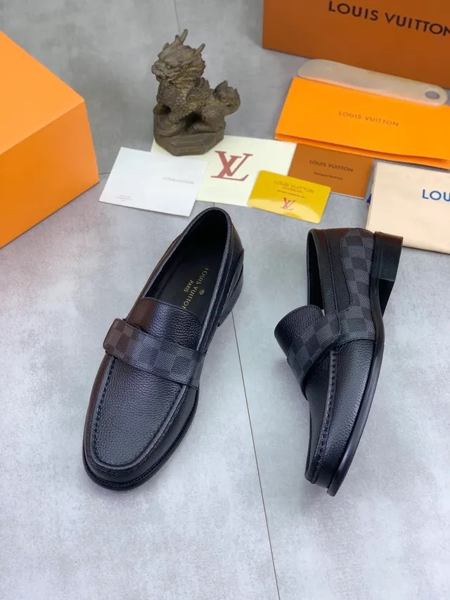 Louis Vuitton Black Pebbled Leather Strap Loafer 5
