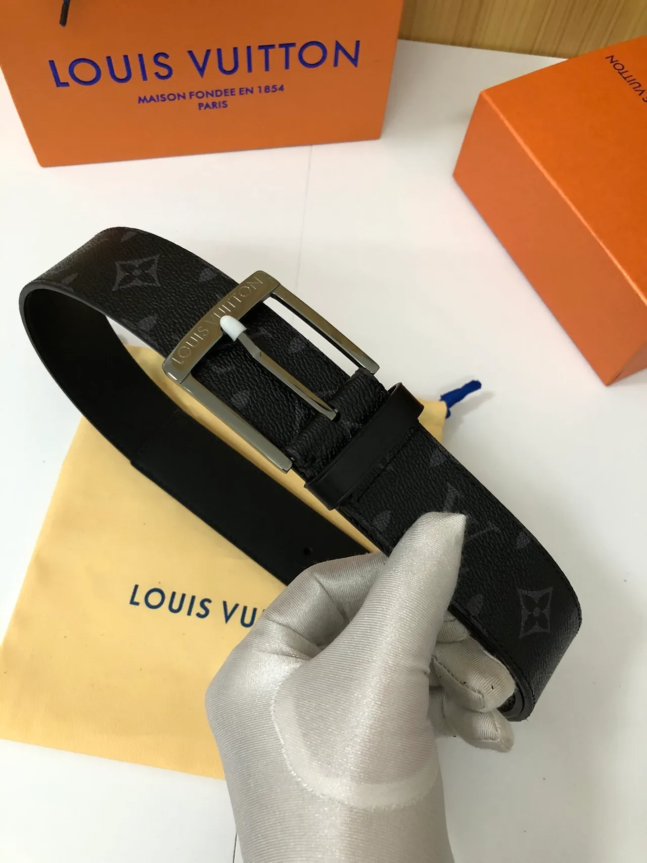 Louis Vuitton Black Silver Monogram-Coated Polished Rectangular Buckle Leather Belt 2