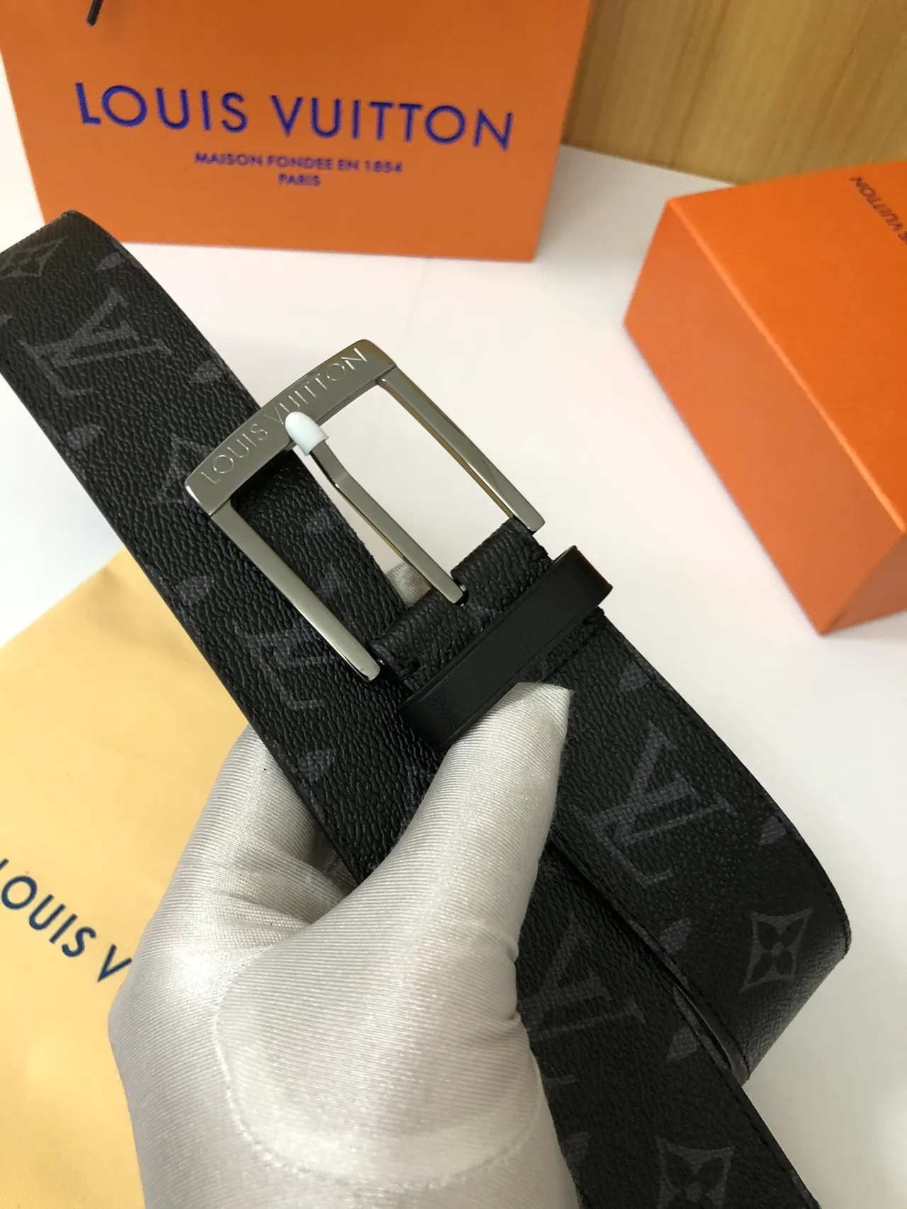 Louis Vuitton Black Silver Monogram-Coated Polished Rectangular Buckle Leather Belt 6