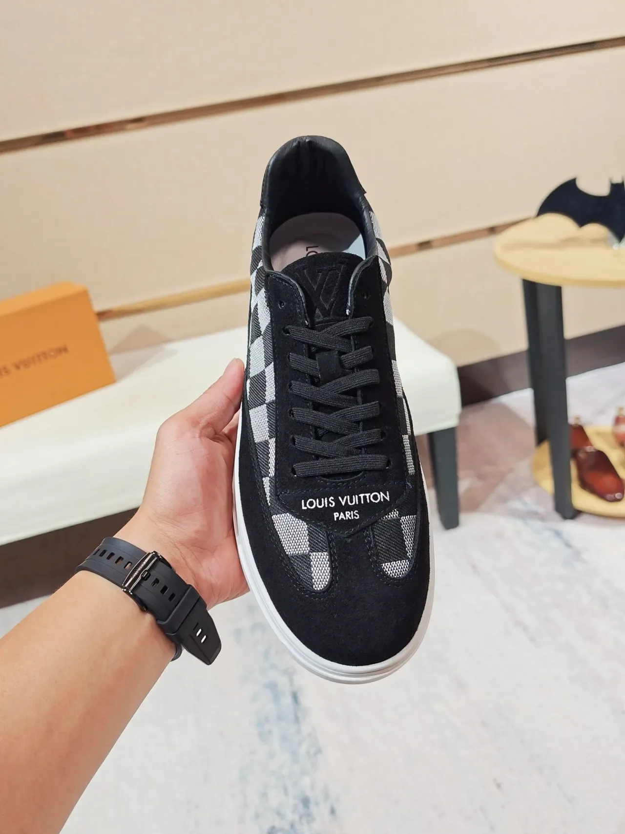 Louis Vuitton Sneakers Low-Top Suede e Damier Check Preto Branco Textil Lifestyle 5