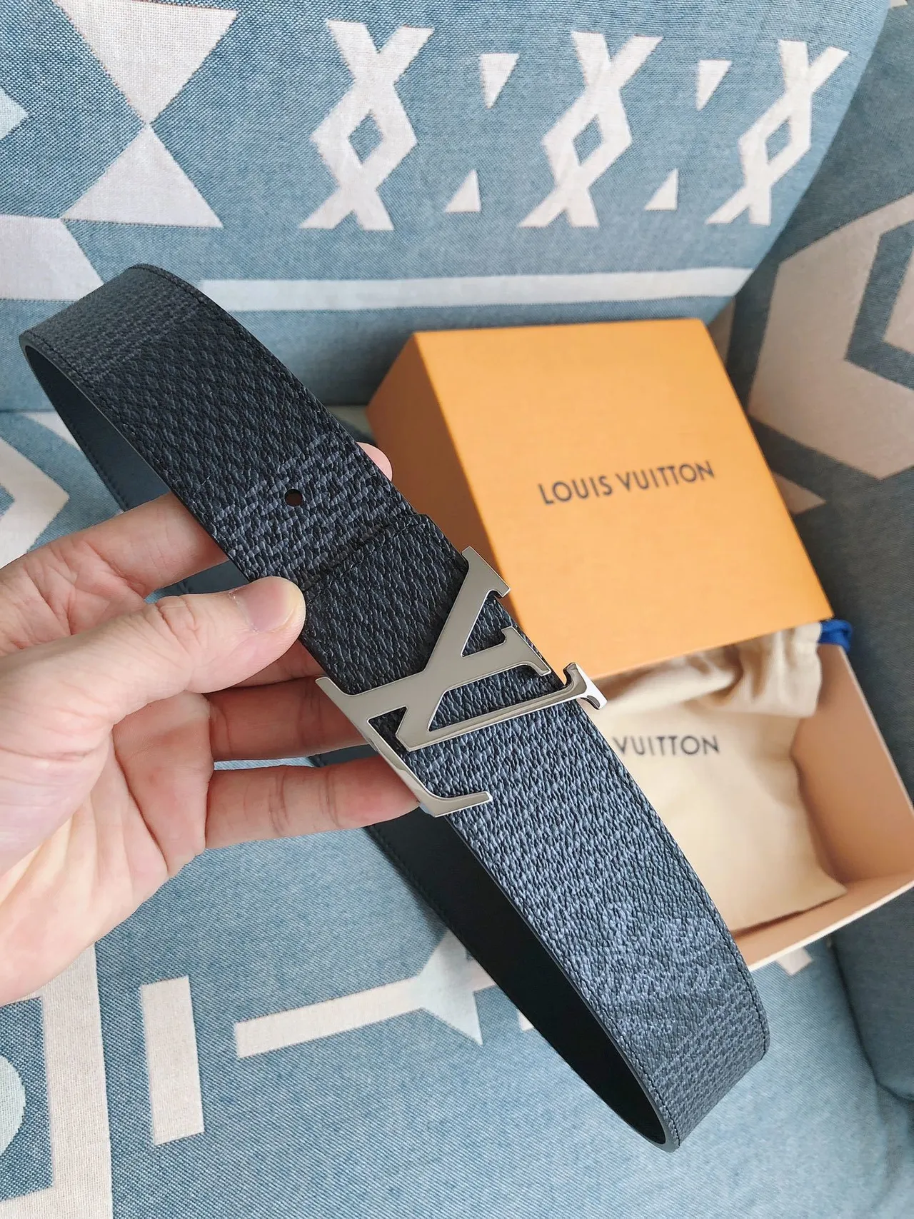 Louis Vuitton Blue Silver Textured LV Monogram Buckle Leather Belt 9