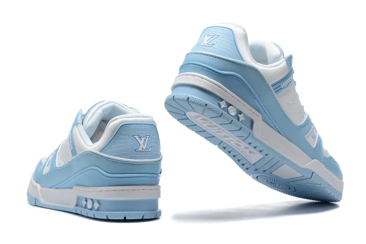 Louis Vuitton Chaussures Lifestyle Bleu Blanc Construction Synthétique et Cuir en Couches Panneau Monogramme Embossé 3