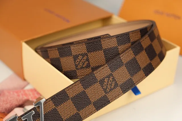 Louis Vuitton Cinto de couro Marrom Bege Damier Ebène Lona xadrez fivela prata polida tom prata LV 3