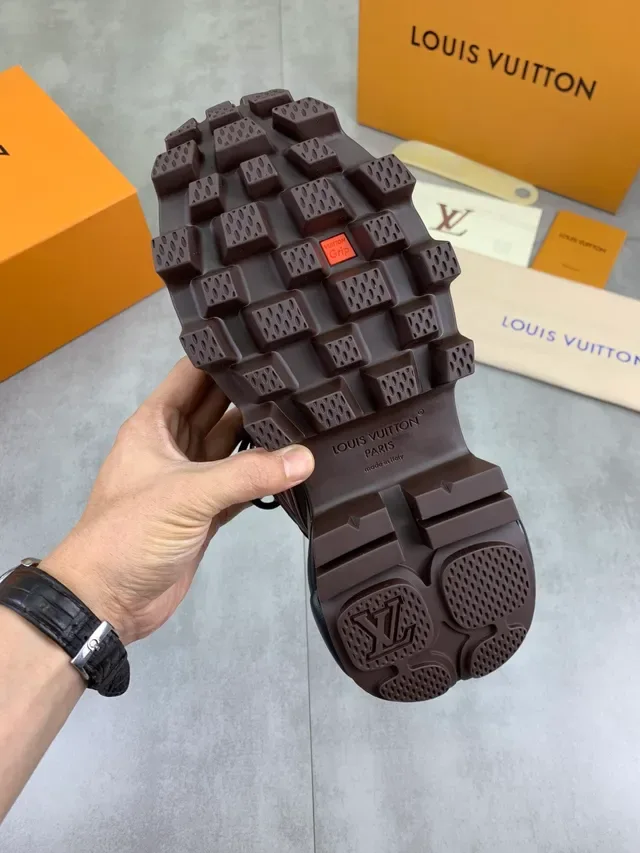 Louis Vuitton Tênis Chunky Sola Marrom Bege Malha e Sobreposições Sintéticas 2
