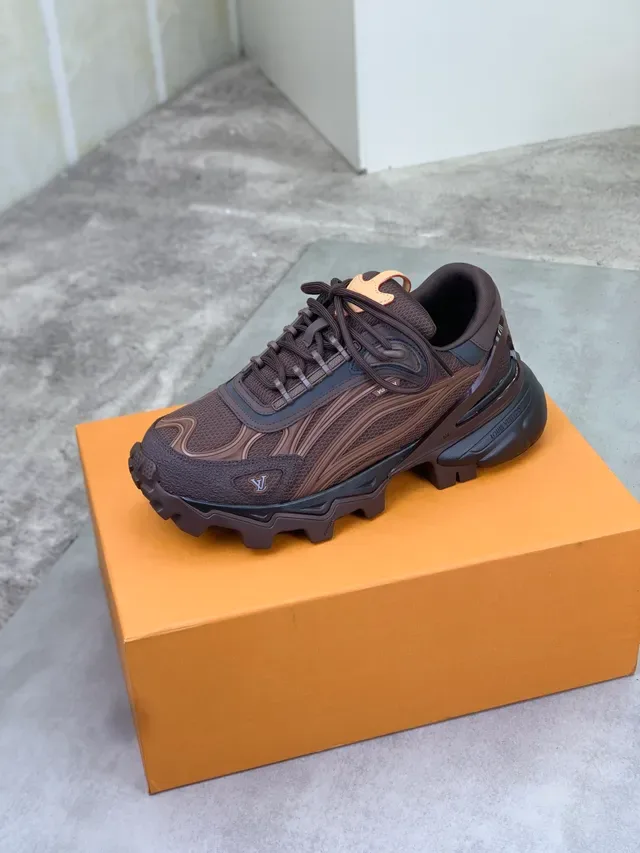 Louis Vuitton Tênis Chunky Sola Marrom Bege Malha e Sobreposições Sintéticas 5