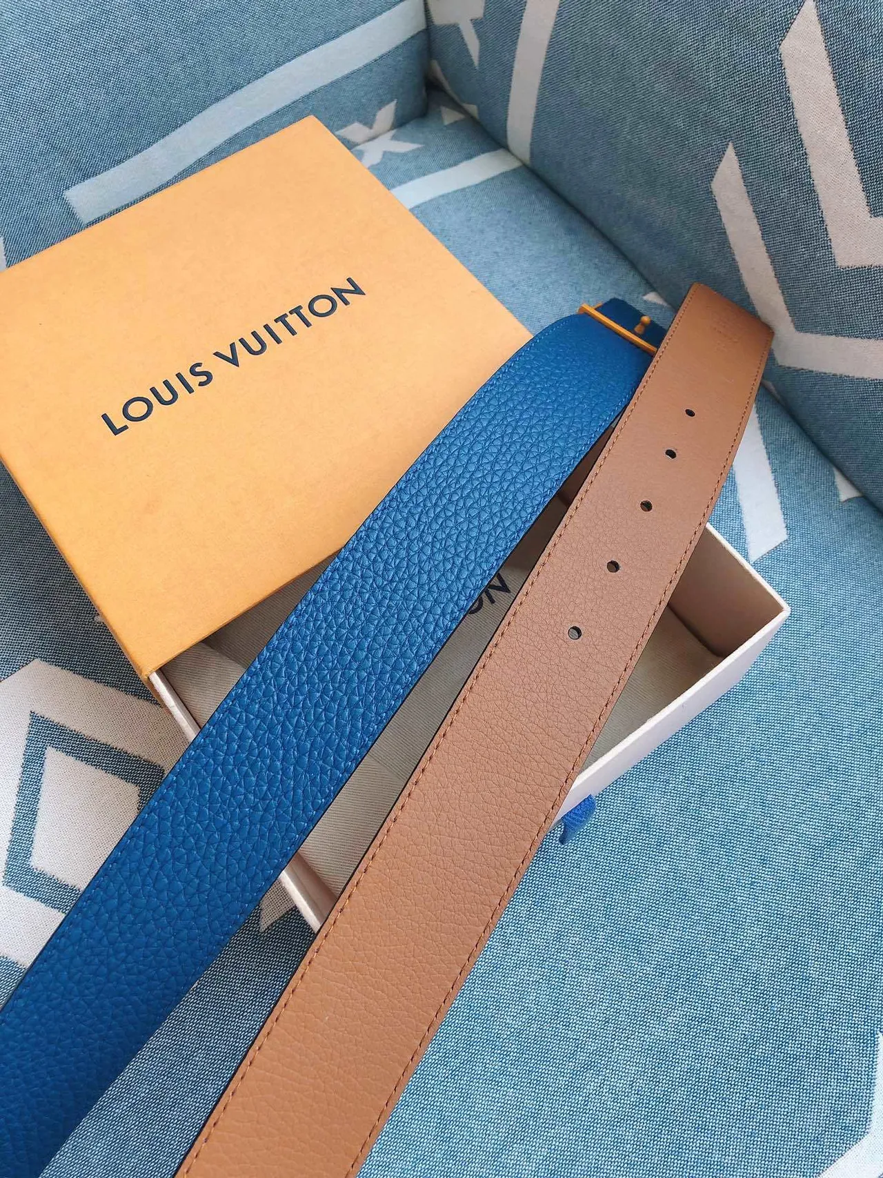 Louis Vuitton Brown Blue Reversible LV Monogram Buckle Leather Belt 2