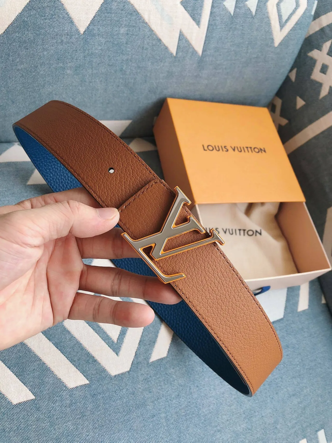 Louis Vuitton Brown Blue Reversible LV Monogram Buckle Leather Belt 8