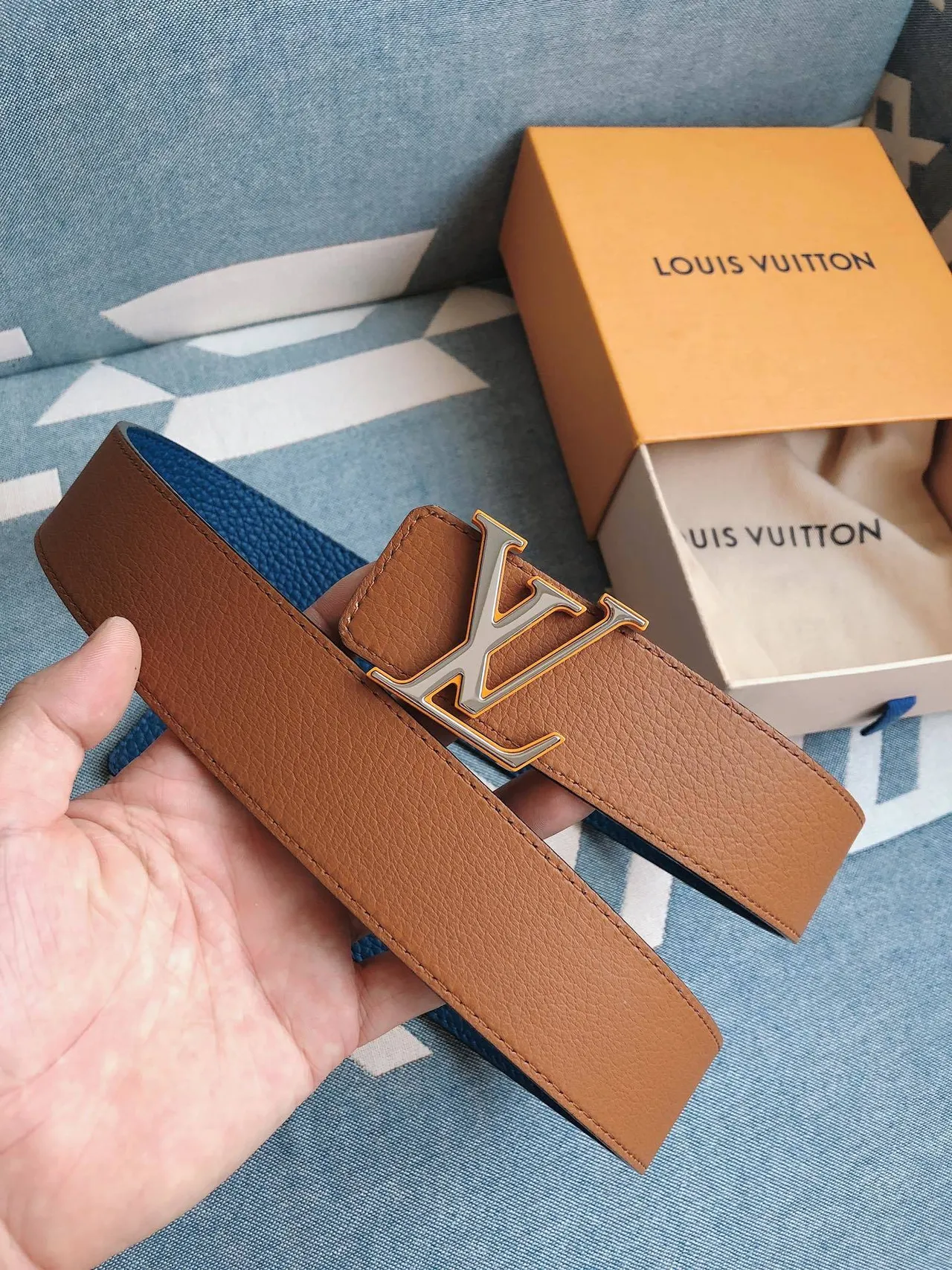 Louis Vuitton Brown Blue Reversible LV Monogram Buckle Leather Belt 9