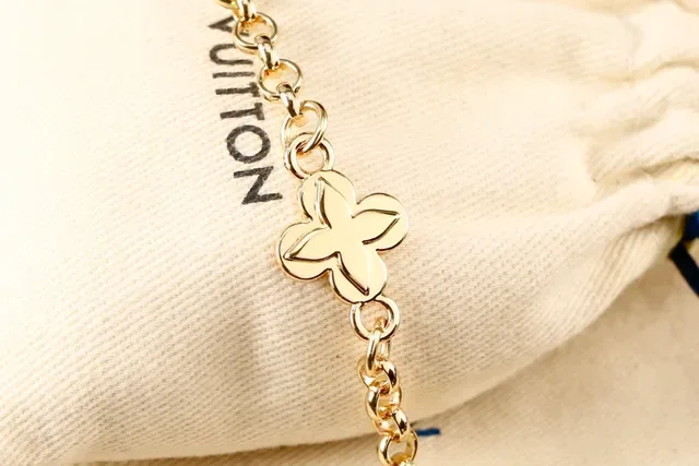 Louis Vuitton Charms Bracelet Gold Beige Metal Charm-Link Chain Bracelet 2