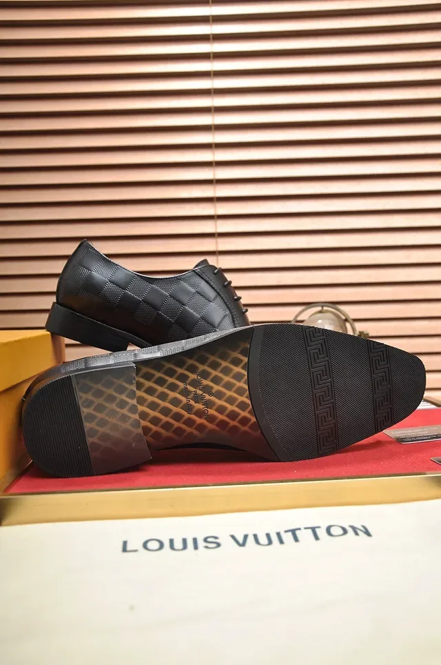 Louis Vuitton Checkerboard-Embossed Brogue Oxford Shoes 3