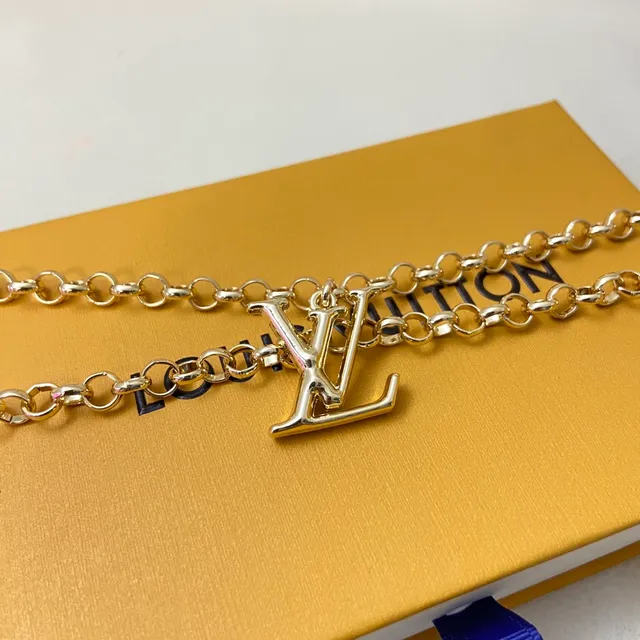 Sangle de Pendentif Cherry Charm Louis Vuitton Or Rouge Double Chaîne LV Monogram pour Sac à Main 4