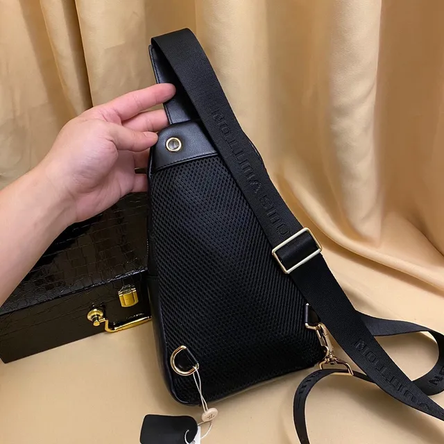 Louis Vuitton DD662 Black Gold Monogram-Embossed Leather Hardware Crossbody Bag 3