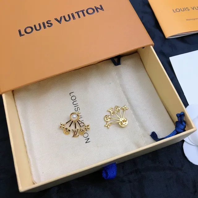 Louis Vuitton Fan-Shaped Pearl and Monogram Earrings 6
