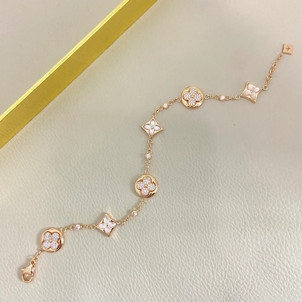 Louis Vuitton Flower Motif Rose Gold Pavé Crystal and Mother-of-Pearl Bracelet 4