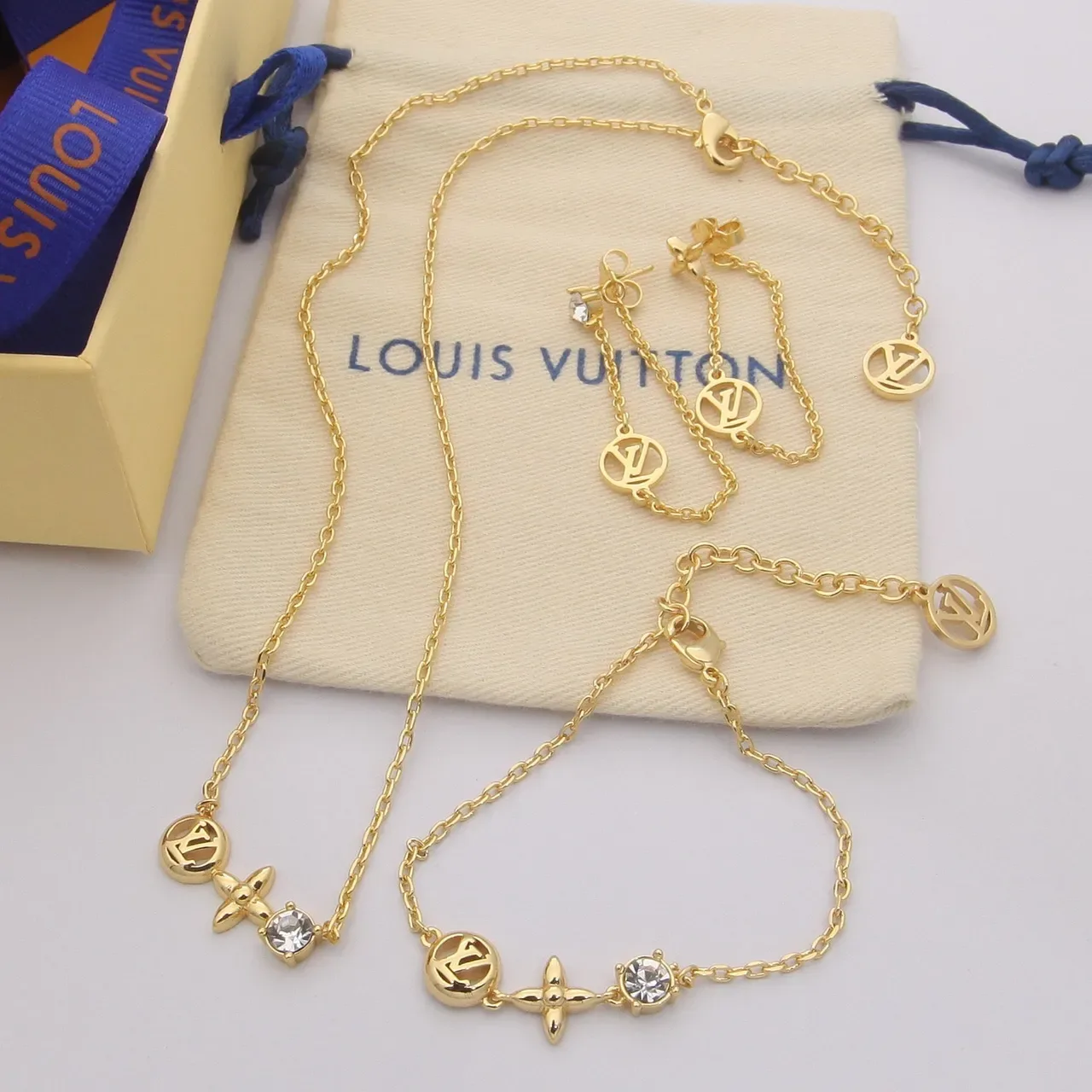Louis Vuitton Flower Ring Gold Silver Monogram Disc Four-Leaf Motif Ring 4
