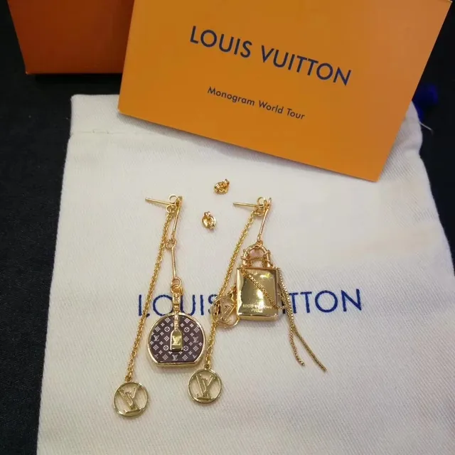 Louis Vuitton Gold Blue Chain Lock Charm Necklace 3