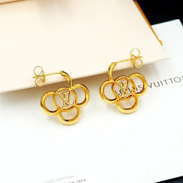 Louis Vuitton Gold Interlocking Circles Earrings 7