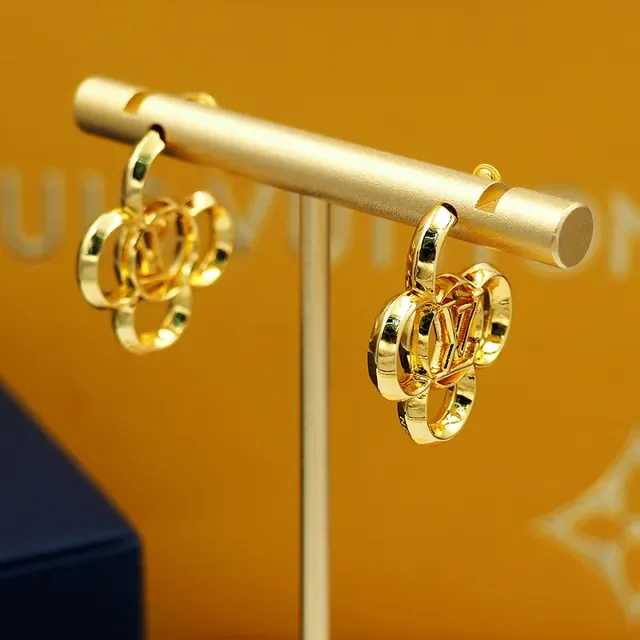 Louis Vuitton Gold Interlocking Circles Earrings 9
