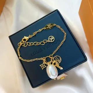 Louis Vuitton Gold White Chain Baroque Pearl Pendant Bracelet