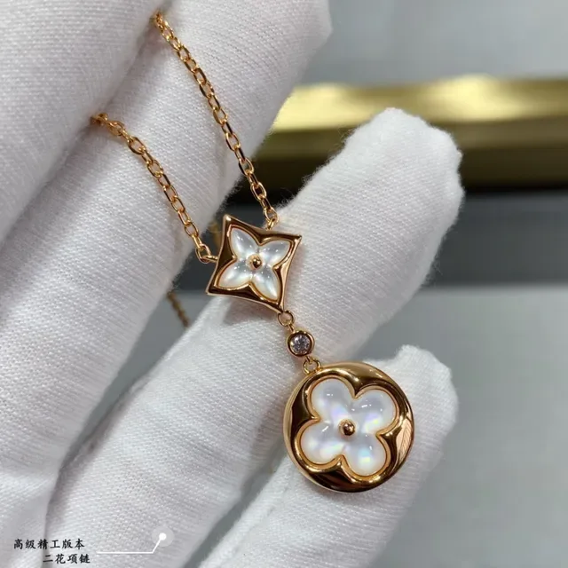 Collier Louis Vuitton Chaîne Dorée Blanche Nacre Fleurs Quadrifoliées 2