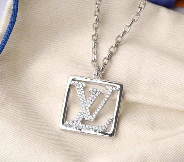 Louis Vuitton Gold White Curb Chain Square Pendant Necklace 6