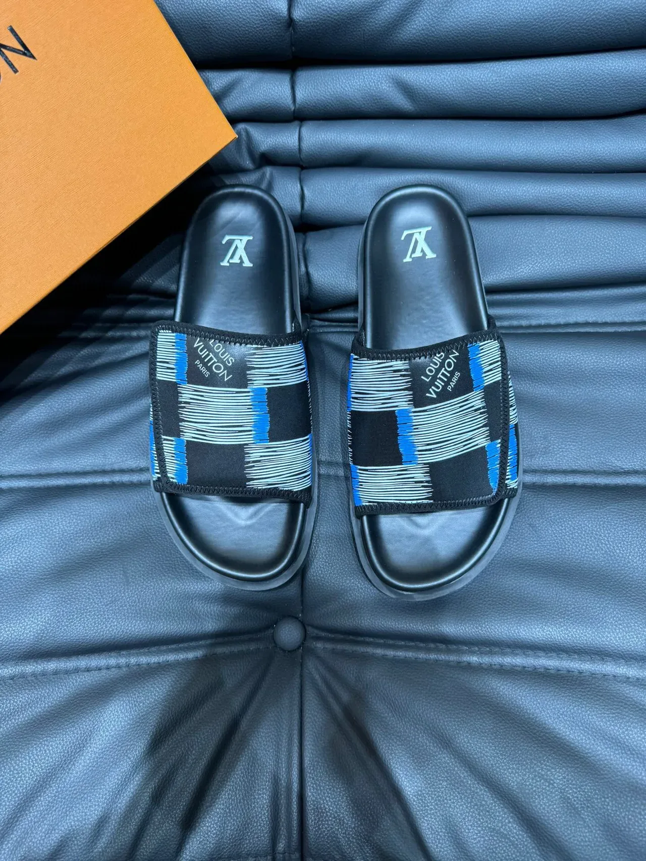 Louis Vuitton Graphic-Print Strap Slipper 2