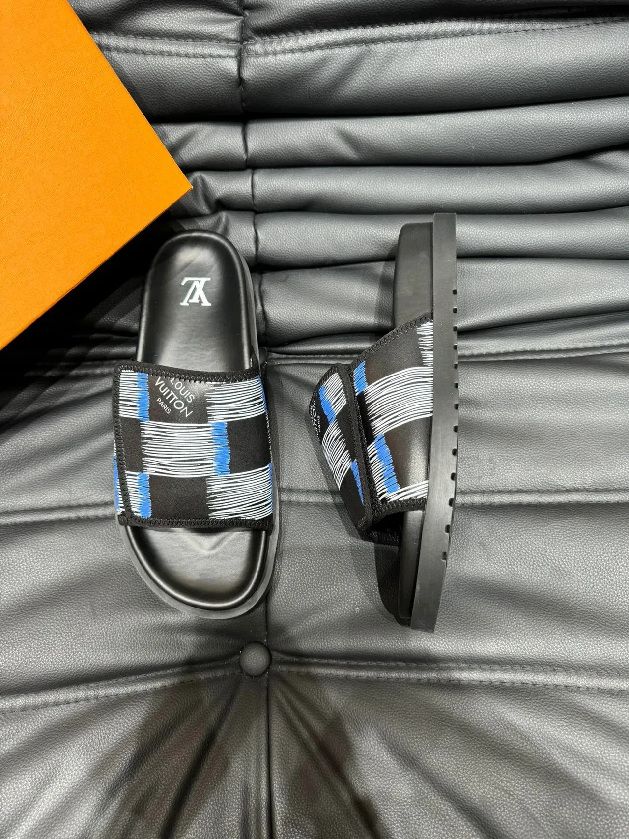 Louis Vuitton Graphic-Print Strap Slipper 3