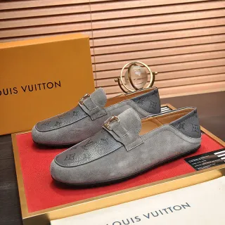 Louis Vuitton 灰色马鞍纹麂皮乐福鞋