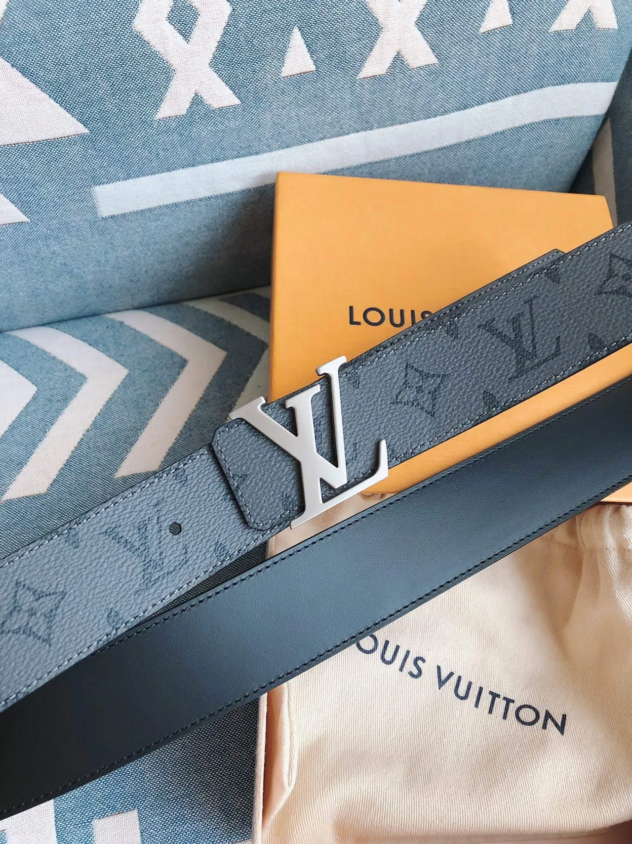 Louis Vuitton Gray Silver Monogram-Coated Oversized LV Buckle Leather Belt 8