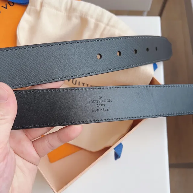 Louis Vuitton Gray Silver Textured Buckle Leather Belt 4