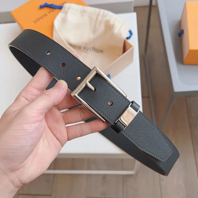 Louis Vuitton Gray Silver Textured Buckle Leather Belt 8