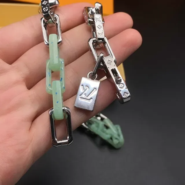 Louis Vuitton Jade Green and Silver Chain Link Necklaces 5