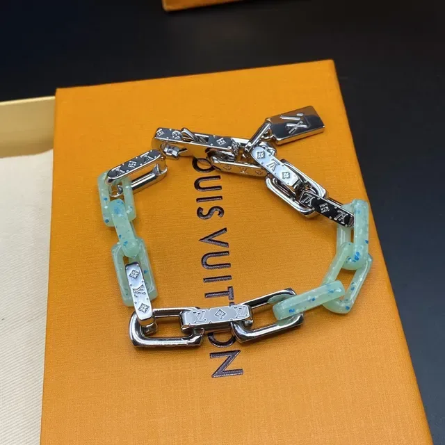 Louis Vuitton Jade Green and Silver Chain Link Necklaces 7