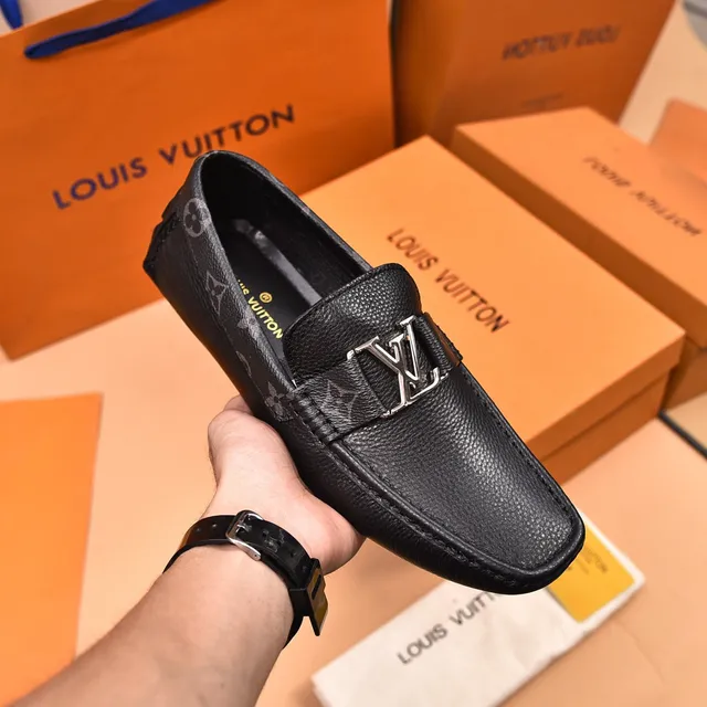 Louis Vuitton mocassin noir argent cuir grainé métallique LV sangle à boucle mocassin 7