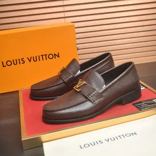 Louis Vuitton 乐福鞋 棕色 金色 纹理皮革 LV 扣 乐福鞋