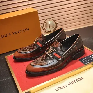Louis Vuitton ब्राउन पैटेंट और Damier Check लेदर लोफर्स