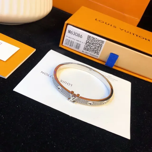 Louis Vuitton Lockit Silver White Hinged Bangle Pavé Crystal Band Bracelet 4