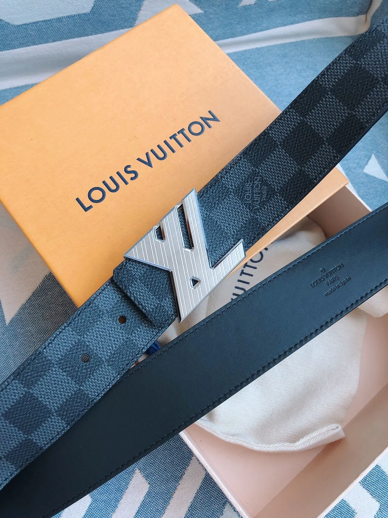 लुई विटन LV Damier Graphite चमड़े की बेल्ट 4