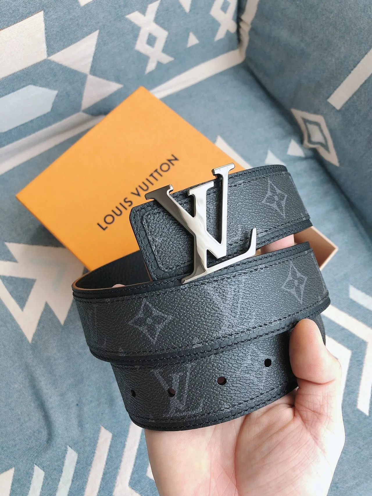 Louis Vuitton LV Ceinture Teal Foncé avec Monogramme en Cuir 9