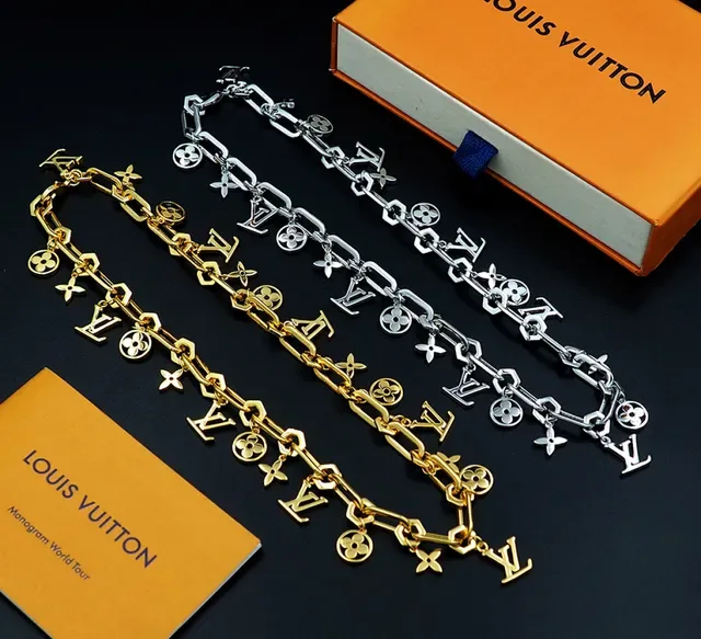 Louis Vuitton LV Chain Charm Necklace Gold Tone Necklaces 3