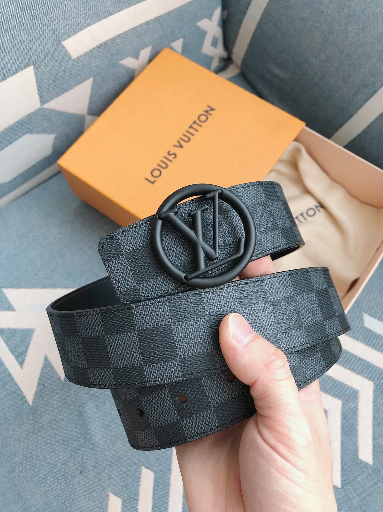 Louis Vuitton LV Circle Damier Graphite Leather Belt 8
