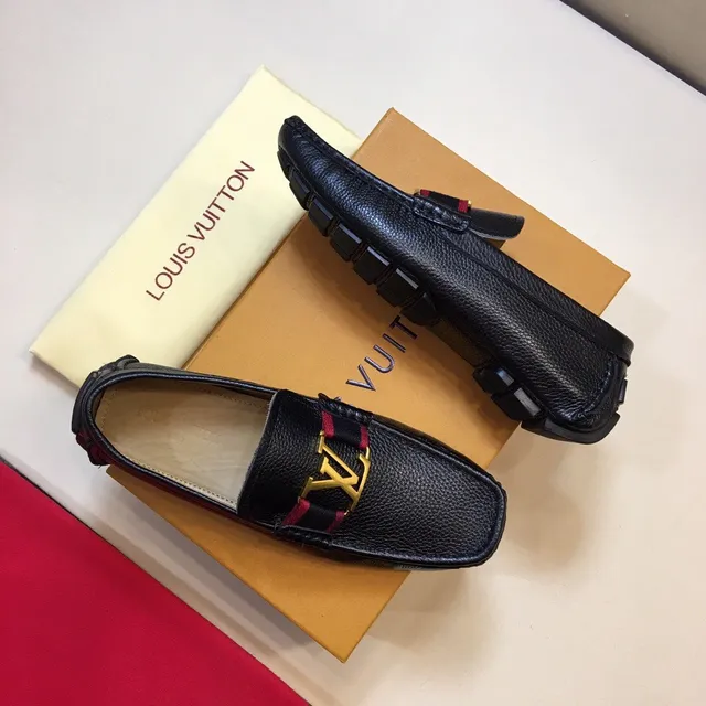 Louis Vuitton LV mocassin noir rouge cuir pébblé boucle métallique mocassin 3