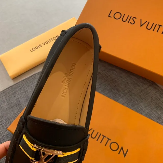Louis Vuitton LV mocassin noir jaune cuir boucle twist mocassin 5